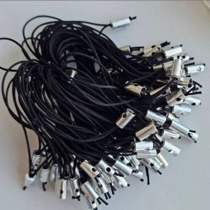 آویز فونچارم رنگ مشکی